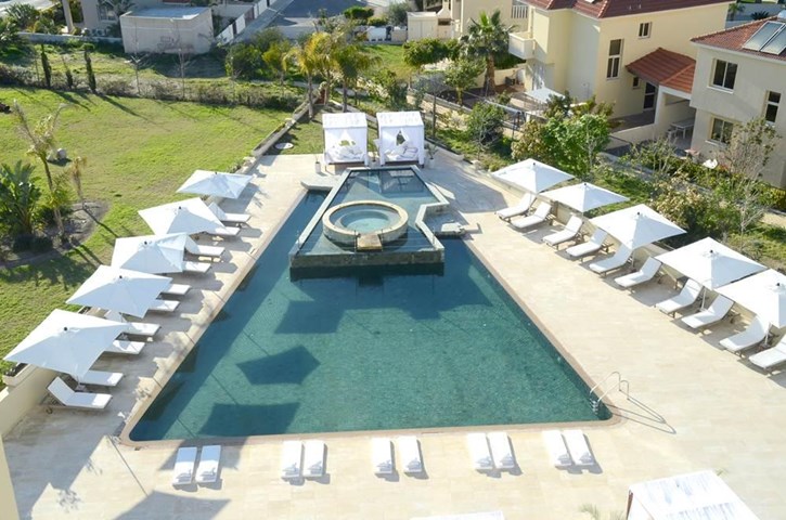 e-hotel-spa-resort-exterior-14c2257.jpg